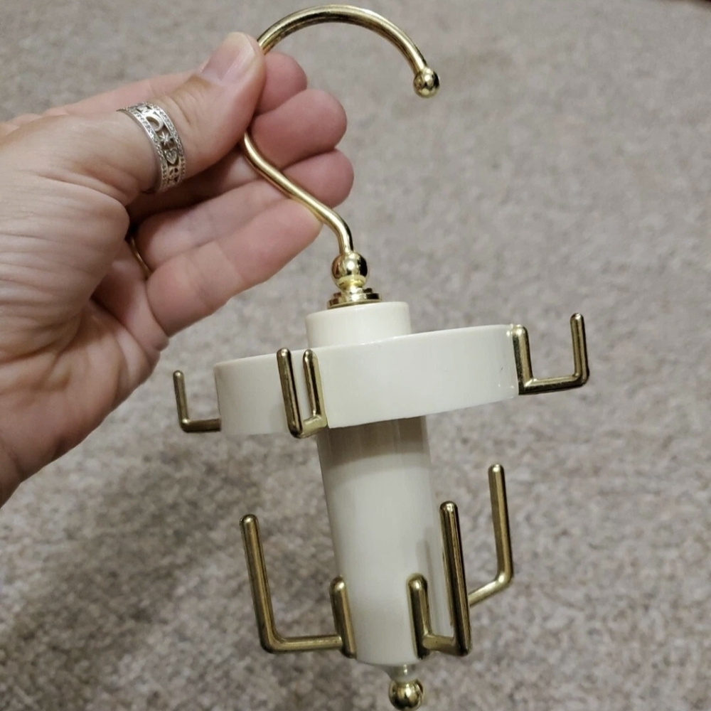 Vintage 1996 Plastic Metal Round Tie Rack Holder E&B Giftware INC.